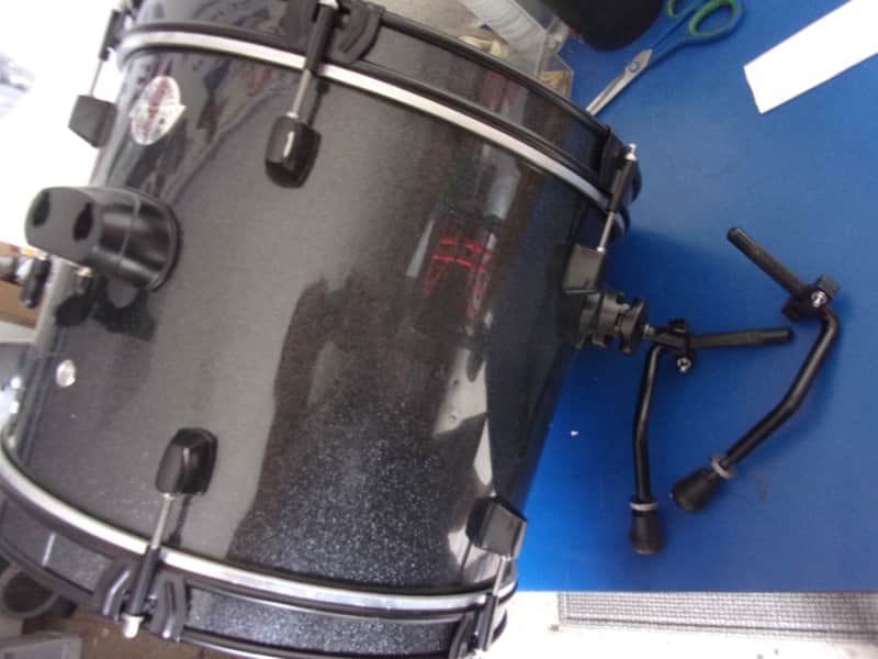 Ludwig 16" x 12" Sparkle Black Bass Drum Questlove Black Hardware w/ 2 Legs dings imagen 1