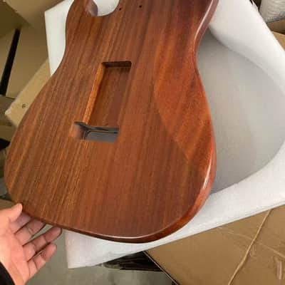 Single-Single-Humbucker pickup setup River table style Resin wood Blue seawater resin veneer Mahogany strat Electric guitar body SSH image 8
