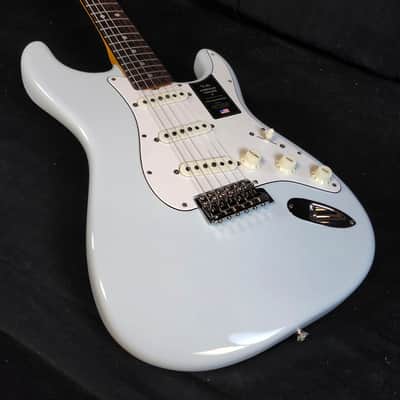 Fender American Vintage 1965 Stratocaster, Round-Lam Rosewood Fingerboard, Sonic Blue image 9