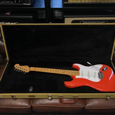 Squier Hank Marvin Stratocaster Fiesta Red 1990 With Tweed case image 18