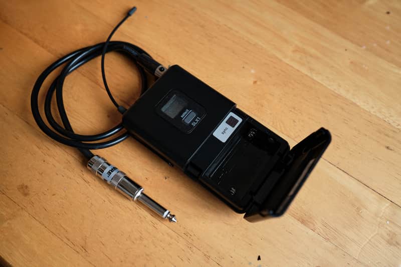 Shure SLX14 Wireless Guitar System - H19 Band - Black image 1