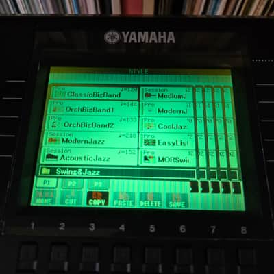 Yamaha PSR-S900 61-Key Arranger Workstation 2010s - Silver