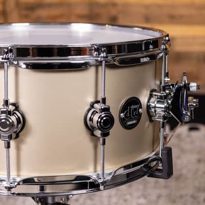 DW- DRPT6514SSGT- DW  Performance Series Snare Drum 6.5x14 Hard Satin Lacquer - Gold Mist image 2