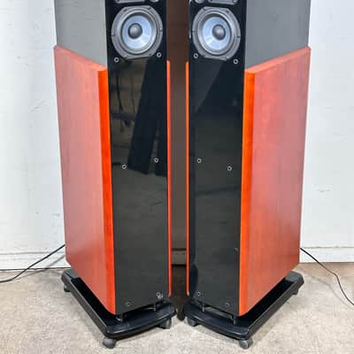 Polk Audio LSi25 Series Tower Speakers Pair (Left and Right) image 2