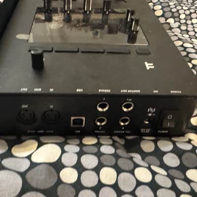 Expressive E Osmose 49-Key 24-Voice Polyphonic Synthesizer (pristine, including cloth cover) image 10