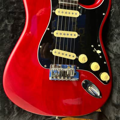 Fender American Deluxe Stratocaster 2005 Crimson Transparent image 1