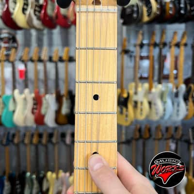 Fender Traditional Ii 50 Stratocaster Mij Japan 2 Tone Sunburst image 4