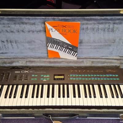 Yamaha DX21 Programmable Algorithm Synthesizer