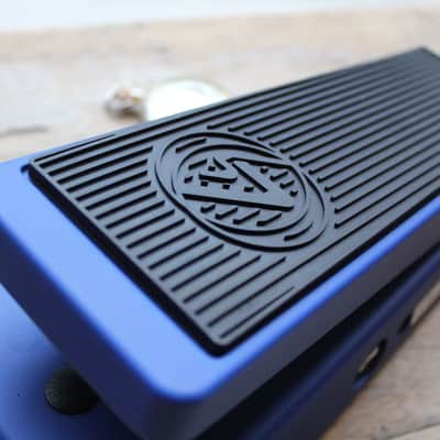 DUNLOP AT95 Akira Takasaki Signature Cry Baby Fuzz Wah image 2