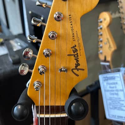 Fender American Vintage II 1961 Stratocaster - Sunburst /8lbs. 0.8oz. #V2442522 image 10