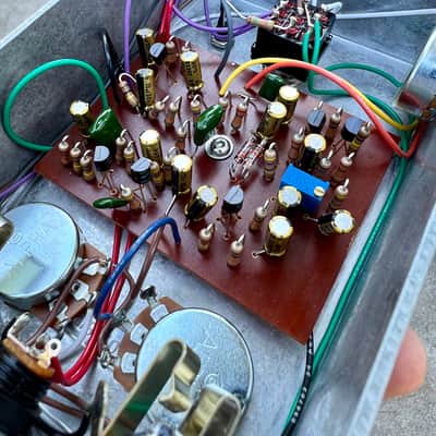 The Cobra Cat Super-Fuzz Guitar Pedal in Silver Hammerite - Univox Clone image 12