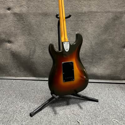 Fender Stratocaster with Scalloped Maple Fretboard 1978 - 1981 - Sunburst image 7