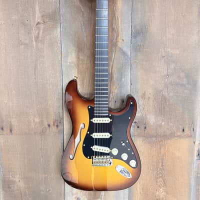 Fender Suona Stratocaster Thinline 2023 - Present - Violin Burst image 1