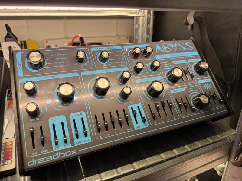 Dreadbox Abyss 4-Voice Analog Synthesizer 2010s - Black/Blue image 1