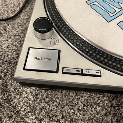 Technics SL-1200MK2 1979 - 2010 - Silver image 6