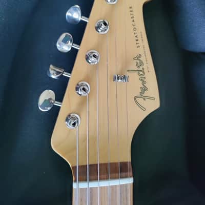 2017 Fender Stratocaster Classic Player '60s 3-Color Sunburst w/GIGBAG image 16