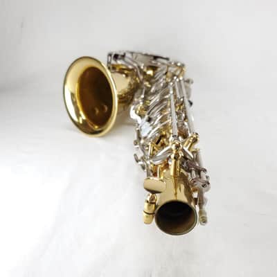 Yamaha YAS-23 Alto Saxophone image 8