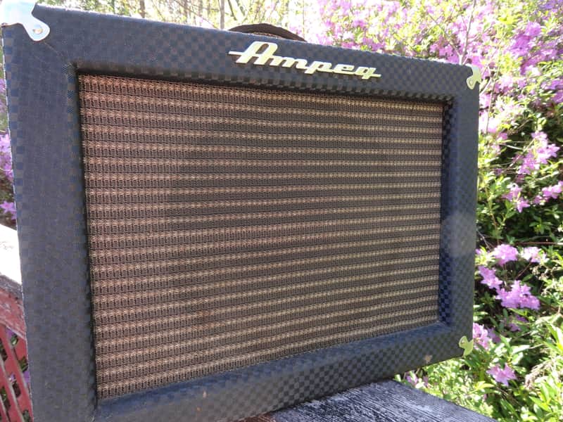 AGシェイプ2箱 Ampeg J-12-D Jet 2-Channel 20-Watt 1x12