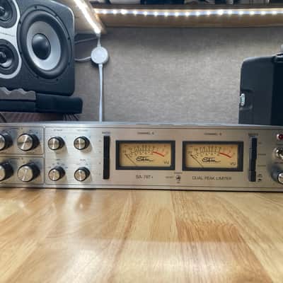 Stam Audio SA-78T+ Rackmount Stereo FET Compressor / Limiter 2024 - 2025 - Silver image 2