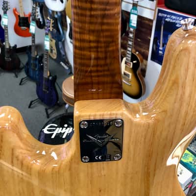 Fender Custom Shop Artisan Maple Burl Jazz Bass®, 3A Rosewood Fingerboard - Aged Natural image 16