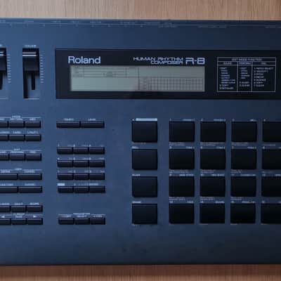 Roland R-8 Human Rhythm Composer + SN-R8-04 Expansion Card