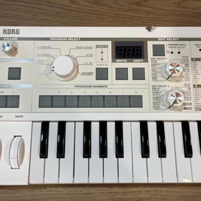 Korg microKORG S 37-Key Synthesizer/Vocoder White image 3