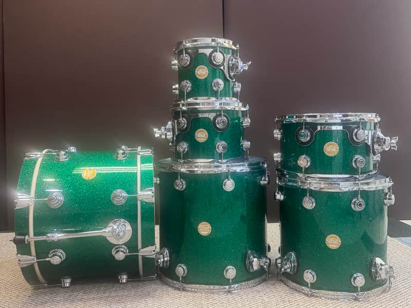 DW Collector Series 2019 - Green Glass image 1