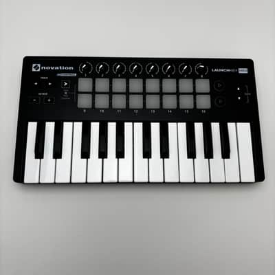 Novation Launchkey Mini MKII MIDI Keyboard Controller 2015 - 2019 - Black