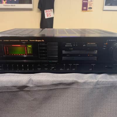 JVC AX-70 Stereo Integrated Amplifier & EQ * 1986 * 70W RMS 1986 - Black image 1
