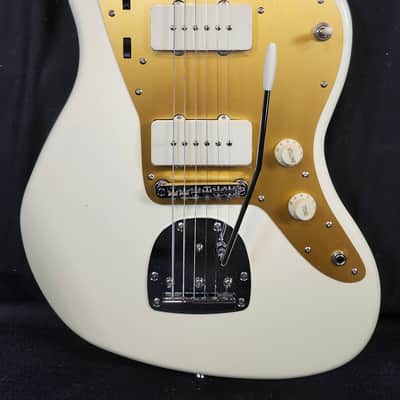 Squier J Mascis Jazzmaster, Laurel FB, Gold Anodized Pickguard, Vintage White image 2