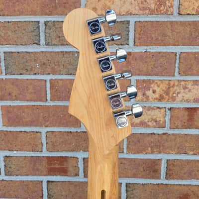 Fender Standard Stratocaster w/ Rosewood Fretboard 2001 - Midnight Wine image 14