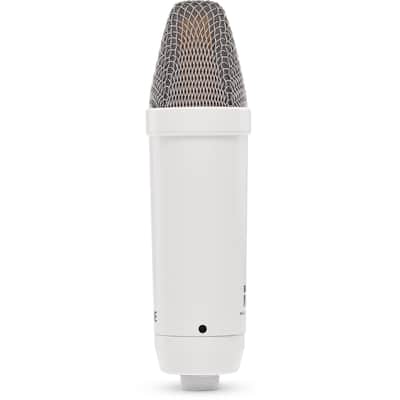 Rode NT1 Signature Series White Cardioid Condenser Microphone Streaming Bundle with Focusrite Scarlett Solo 4th Gen USB-C Audio Interface, Rode PSA1+ White Premium Desktop Boom Arm, and StreamEye Cans50 Closed-Back Studio Headphones image 4