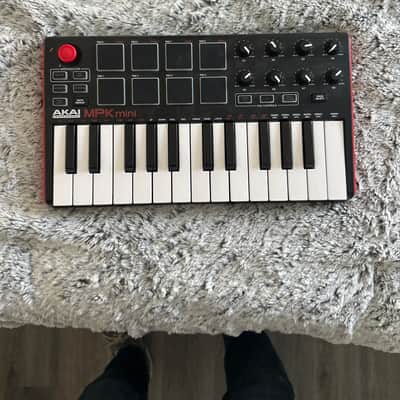 Akai MPK Mini MKII 25-Key MIDI Controller 2014 - Present - Black with Black Keys