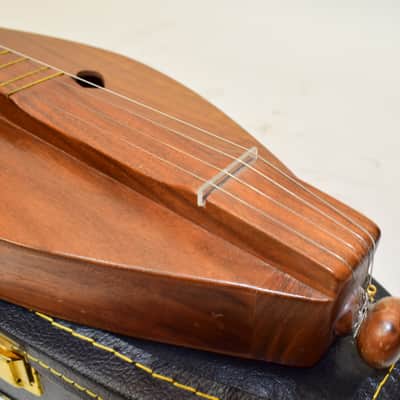 Heart Mountain Dulcimer w/ Case image 6