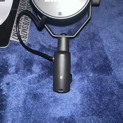 Shure SM7B Cardioid Dynamic Microphone 2001 - Present - Black image 9
