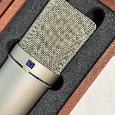Neumann U 87 Ai Complete Vocal Recording Package + Shock Mount, Case, Pop Filter, Cables – Excellent image 4