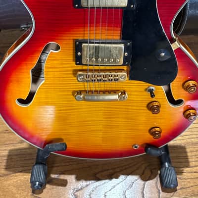 Hondo 935 Revival 1980’s - Cherry Sunburst image 3