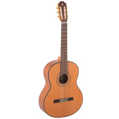 ADMIRA Admira A2 classical guitar with solid cedar top nylon strings full size Artesania series Made in Spain image 3