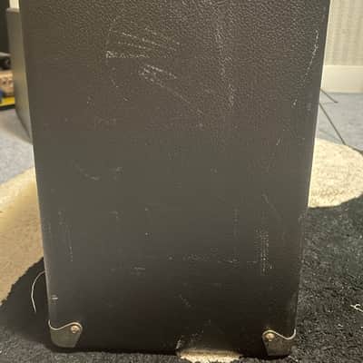 Fender Rumble 15 combo amp bass image 3