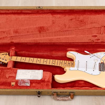 2001 Fender Yngwie Malmsteen Stratocaster ST71-140YM Yellow White, Near-Mint w/ Tweed Case & Hangtag, Japan image 24