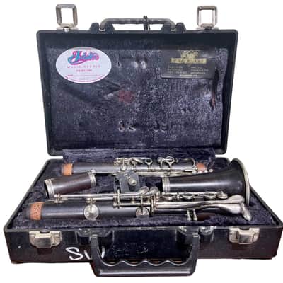 Pre-Owned Buffet Crampon E11 Clarinet w/ Hardshell Case image 2
