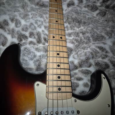 Fender Strat 2006 - Gloss sun burst image 3