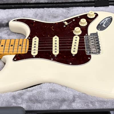 Fender American Professional II Electric Guitar - Olympic White image 2