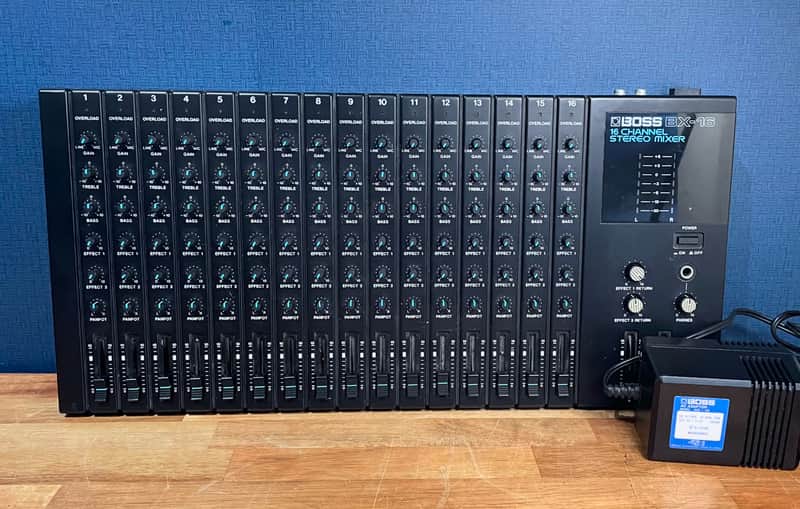 Boss BX-16 16-Channel Stereo Mixer | Reverb