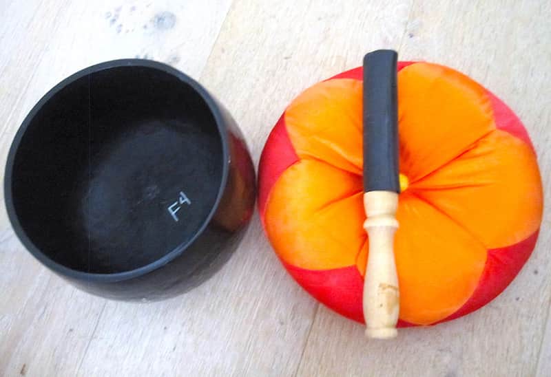 F4 Rin Singing Bowl Cup Chime Bell with Striker & Cushion - Vintage image 1