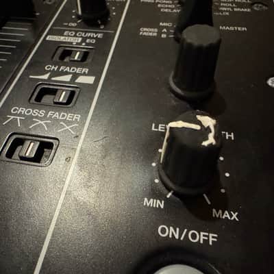 Pioneer DJM-900NXS2 4-channel DJ Mixer with Effects 2010s - Black image 5