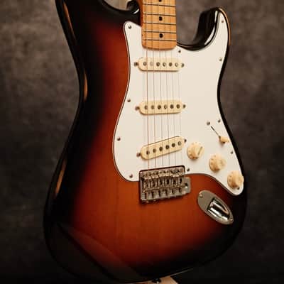 Fender Jimi Hendrix Artist Series Signature Stratocaster 2019 - Present - 3-Color Sunburst image 3