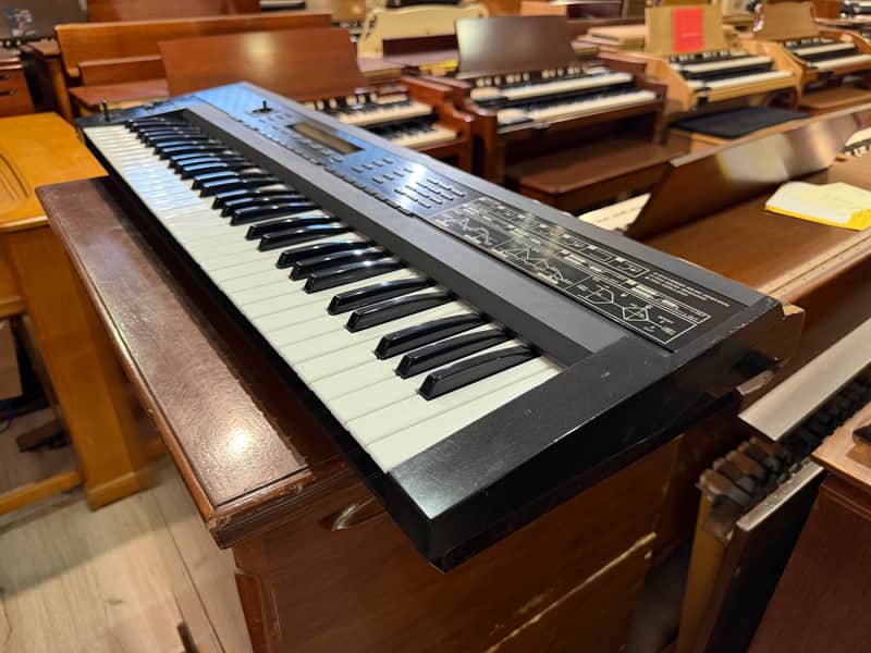 Roland D-50