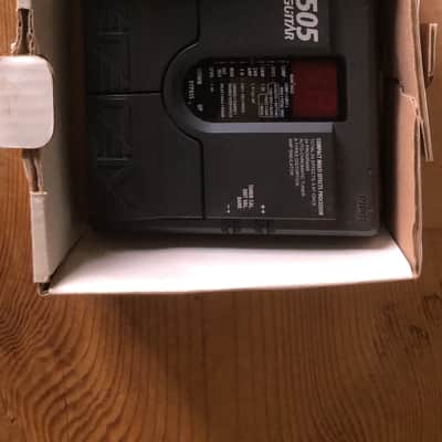 505 Guitar Compact Multi-Effects Processor - Black image 3