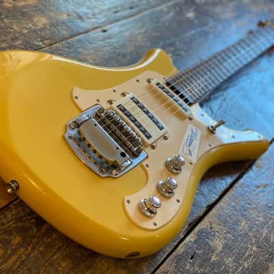 Yamaha SGV 300 Flying Samurai Vintage Yellow w/ Docs & Hangtags Japan Market Only! image 3